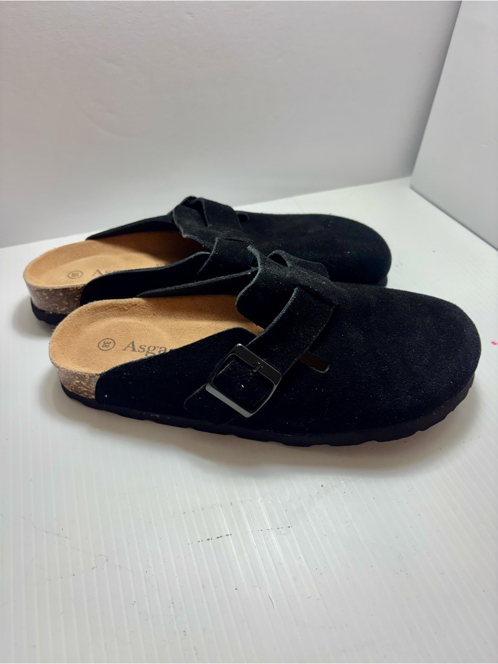 ASGARD SHOES NEW WITHOUT TAGS.